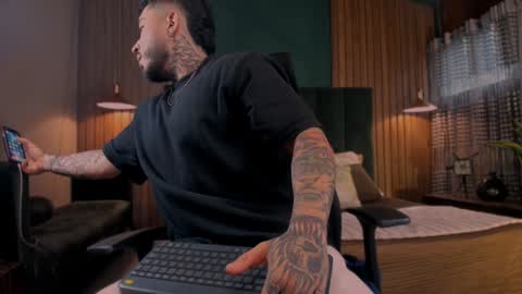 Leo Salvatore online show from January 2025 01:04:02 PM