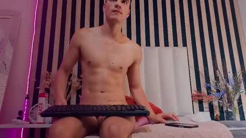 leotease online show from May 2026 12:07:01 AM