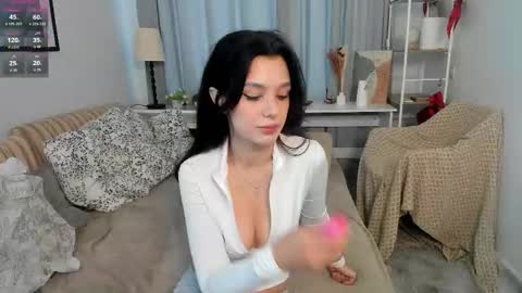 Bella online show from November 2025 09:20:01 AM