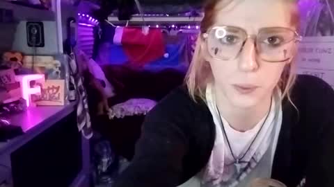 LesleyGumGrass- The Boring Trans girl online show from February 2025 12:43:01 AM