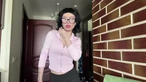lesleypowderly online show from July 2026 08:34:01 AM