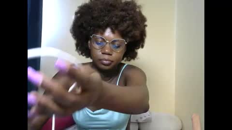 leslie online show from March 2025 06:08:01 AM