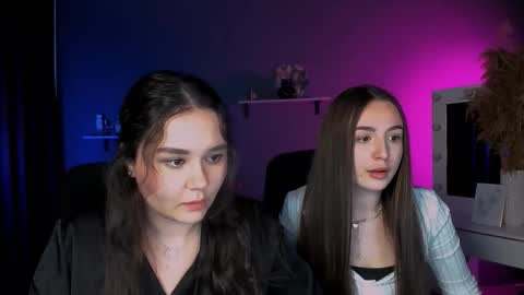 leslie_bird online show from October 2025 01:28:02 PM