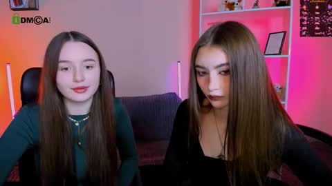 leslie_bird online show from November 2025 10:07:01 AM