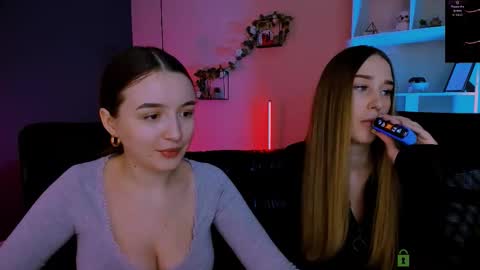 leslie_bird online show from March 2026 09:58:02 AM