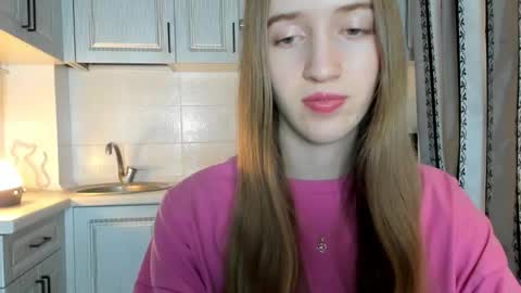  LESLIE   online show from November 2025 08:24:02 PM