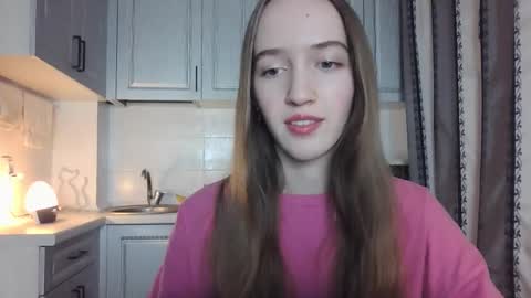  LESLIE   online show from November 2025 03:26:02 PM