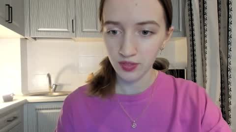  LESLIE   online show from December 2025 06:57:02 PM