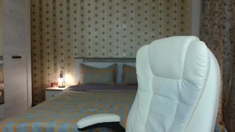 leslie_secret online show from January 2025 01:41:01 AM