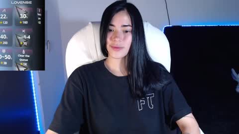 leslie  online show from March 2025 11:38:02 PM