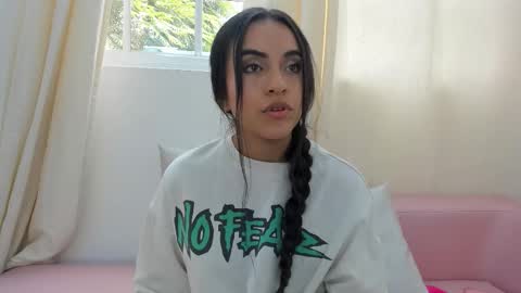 LeslieBush online show from November 2025 03:23:02 PM