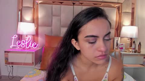 LeslieBush online show from November 2025 08:29:01 PM