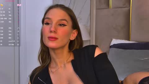 Leslie online show from February 2025 08:32:02 AM