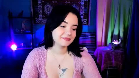 LeslieRowe online show from November 2025 01:21:02 PM