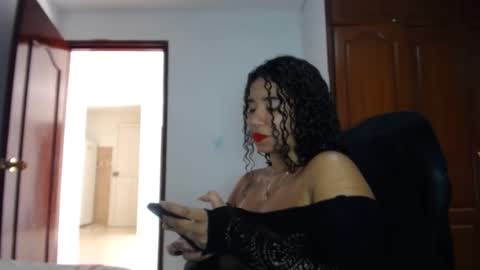 Snapshot of leslycarsson chatting on February 2025 08:23:02 PM lesly online show from February 2025 08:23:02 PM