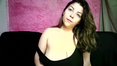 Lesly moon online show from January 2026 12:58:01 AM