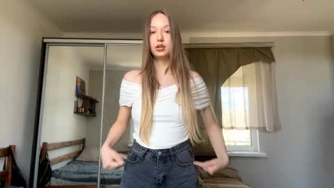 Leslie online show from April 2026 10:38:02 AM