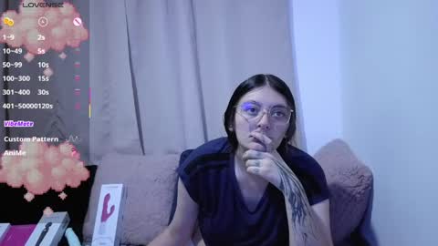 lessliee online show from June 2026 07:58:02 AM