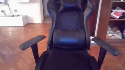 Snapshot of lestaro chatting on March 2026 06:23:01 PM neoglo online show from March 2026 06:23:01 PM