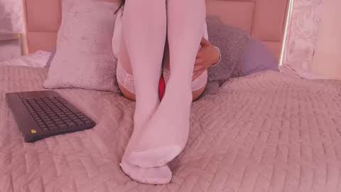 Leti White online show from December 2025 10:15:01 PM