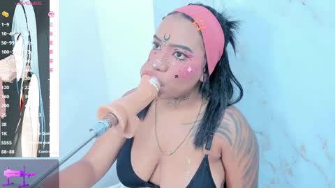 Snapshot of leticia_lynn1 chatting on April 2026 09:45:01 PM LETI 3 online show from April 2026 09:45:01 PM