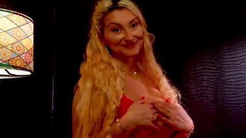 Snapshot of leticiareys chatting on November 2025 06:51:02 PM leticiareys online show from November 2025 06:51:02 PM