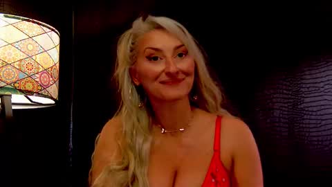 Snapshot of leticiareys chatting on December 2025 01:02:02 AM leticiareys online show from December 2025 01:02:02 AM