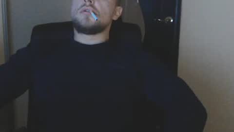 Snapshot of lev1ngston chatting on December 2024 05:59:02 AM lev1ngston online show from December 2024 05:59:02 AM