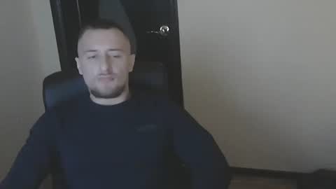 Snapshot of lev1ngston chatting on December 2024 10:27:02 AM lev1ngston online show from December 2024 10:27:02 AM