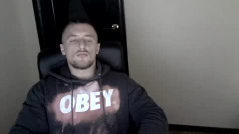 Snapshot of lev1ngston chatting on December 2024 07:41:02 PM lev1ngston online show from December 2024 07:41:02 PM