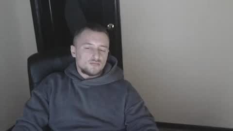 Snapshot of lev1ngston chatting on December 2024 06:05:01 PM lev1ngston online show from December 2024 06:05:01 PM