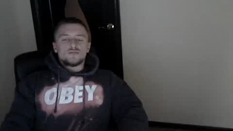 Snapshot of lev1ngston chatting on December 2024 02:53:01 AM lev1ngston online show from December 2024 02:53:01 AM