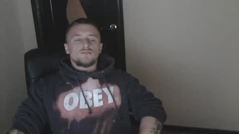 Snapshot of lev1ngston chatting on December 2024 07:59:02 AM lev1ngston online show from December 2024 07:59:02 AM