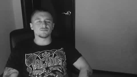 Snapshot of lev1ngston chatting on January 2025 11:27:02 PM lev1ngston online show from January 2025 11:27:02 PM