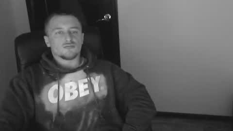 Snapshot of lev1ngston chatting on January 2025 02:43:01 AM lev1ngston online show from January 2025 02:43:01 AM