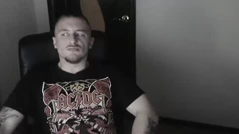 Snapshot of lev1ngston chatting on January 2025 01:58:01 PM lev1ngston online show from January 2025 01:58:01 PM