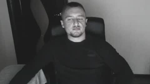 Snapshot of lev1ngston chatting on October 2025 08:40:02 PM lev1ngston online show from October 2025 08:40:02 PM