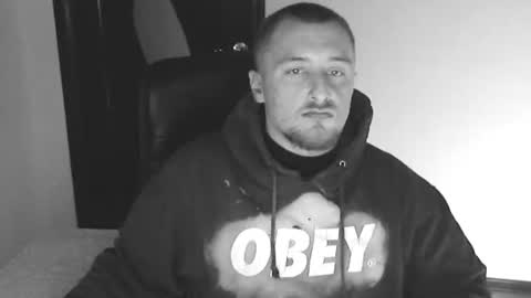 Snapshot of lev1ngston chatting on October 2025 01:40:02 PM lev1ngston online show from October 2025 01:40:02 PM