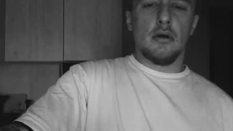 Snapshot of lev1ngston chatting on December 2025 12:54:01 PM lev1ngston online show from December 2025 12:54:01 PM