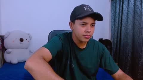      0600AM-1200PM - online show from December 2025 03:23:01 AM