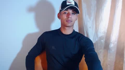 i  am lewis ly EDUARDO MEMDOZA15 online show from February 2026 04:44:01 PM