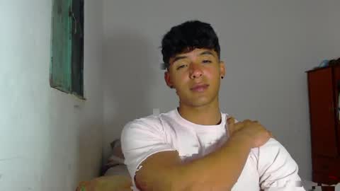 i  am lewis ly EDUARDO MEMDOZA15 online show from May 2026 04:14:02 PM