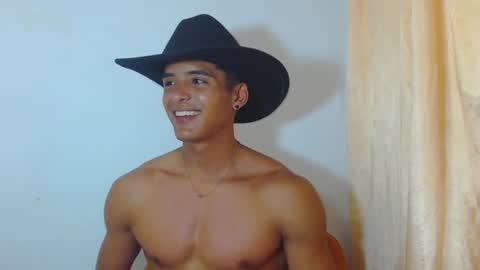 Snapshot of lewis_ly chatting on June 2026 07:16:02 PM i am lewis ly EDUARDO MEMDOZA15 online show from June 2026 07:16:02 PM