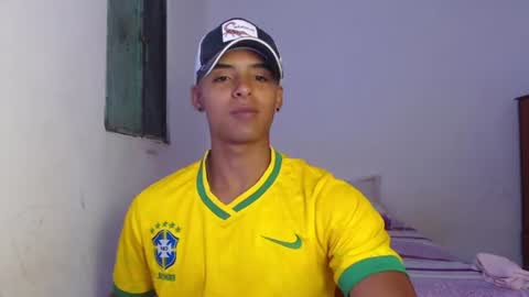 Snapshot of lewis_ly chatting on July 2026 12:44:02 PM i am lewis ly EDUARDO MEMDOZA15 online show from July 2026 12:44:02 PM