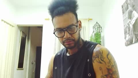 Lewis Strong online show from February 2025 01:19:01 PM