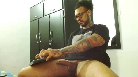 Lewis Strong online show from September 2025 06:41:02 PM