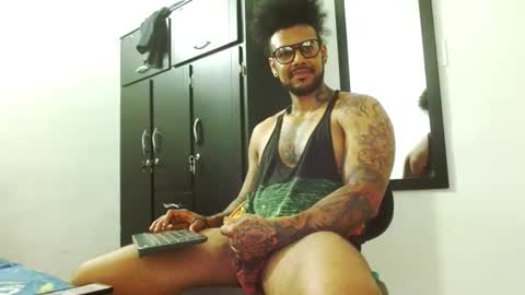 Lewis Strong online show from September 2025 06:10:02 PM