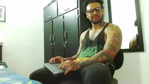 Lewis Strong online show from October 2025 05:41:02 PM