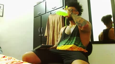 Lewis Strong online show from November 2025 02:56:01 PM