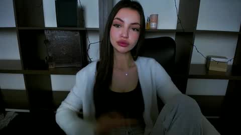 Alexia online show from January 2025 02:33:02 PM